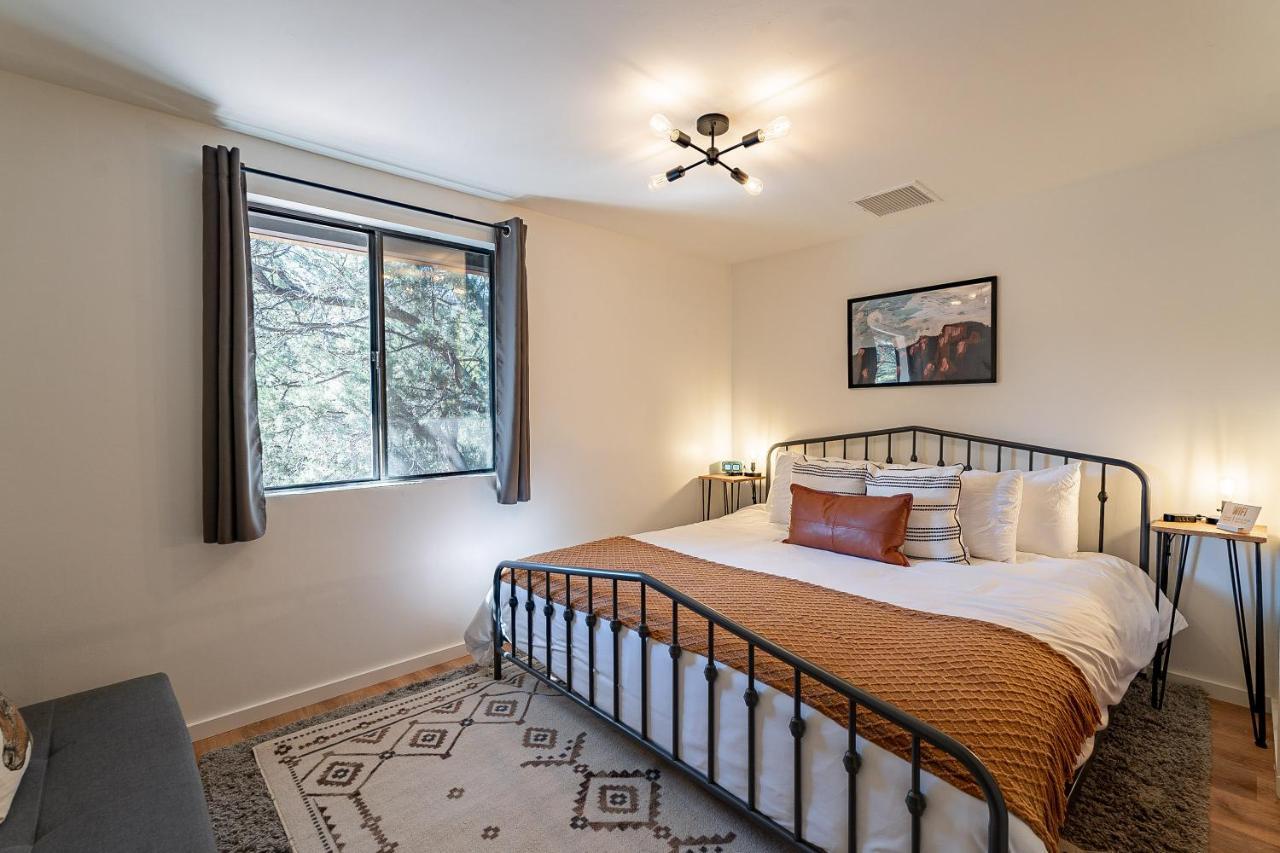 Villa The Pine House - Cozy Mid-Century Modern, Pet-Friendly Exterior foto