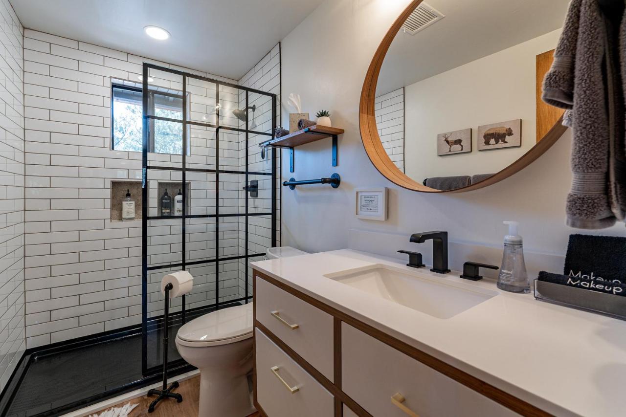 Villa The Pine House - Cozy Mid-Century Modern, Pet-Friendly Exterior foto