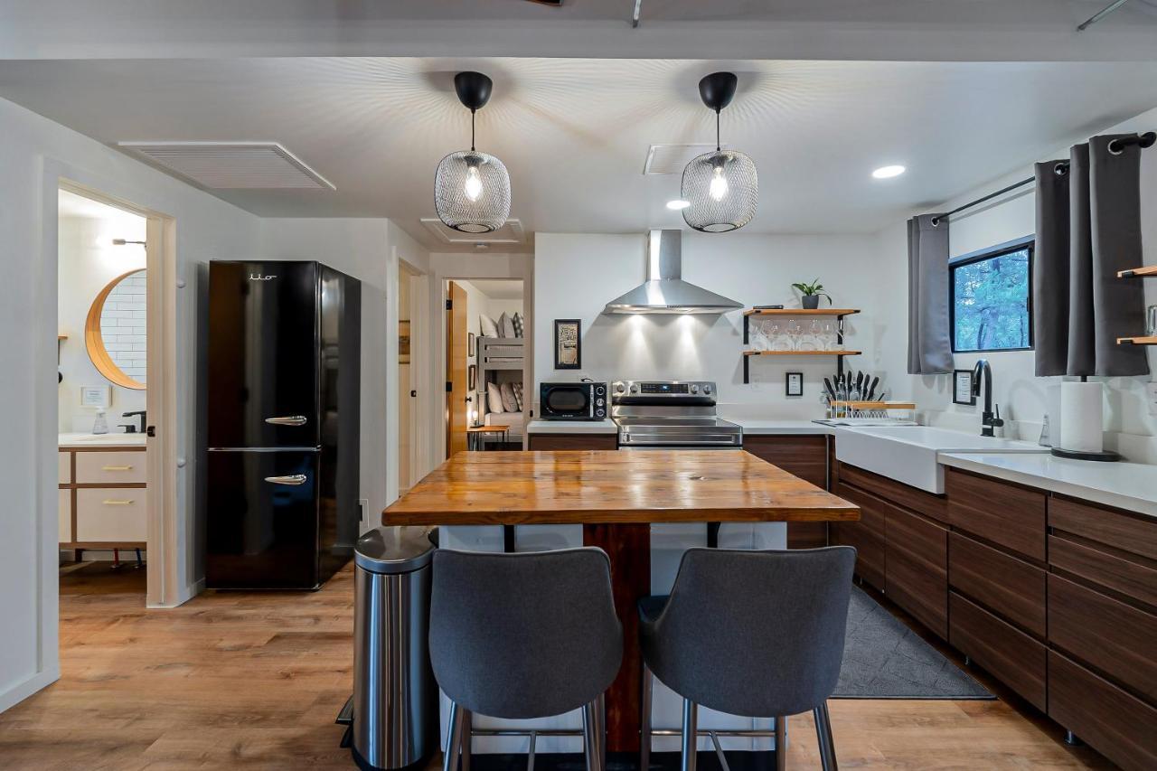 Villa The Pine House - Cozy Mid-Century Modern, Pet-Friendly Exterior foto